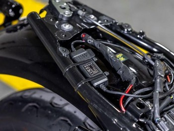 Adaptador impermeable QUAD LOCK de 12V a USB