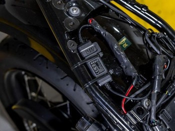 Adaptador impermeable QUAD LOCK de 12V a USB