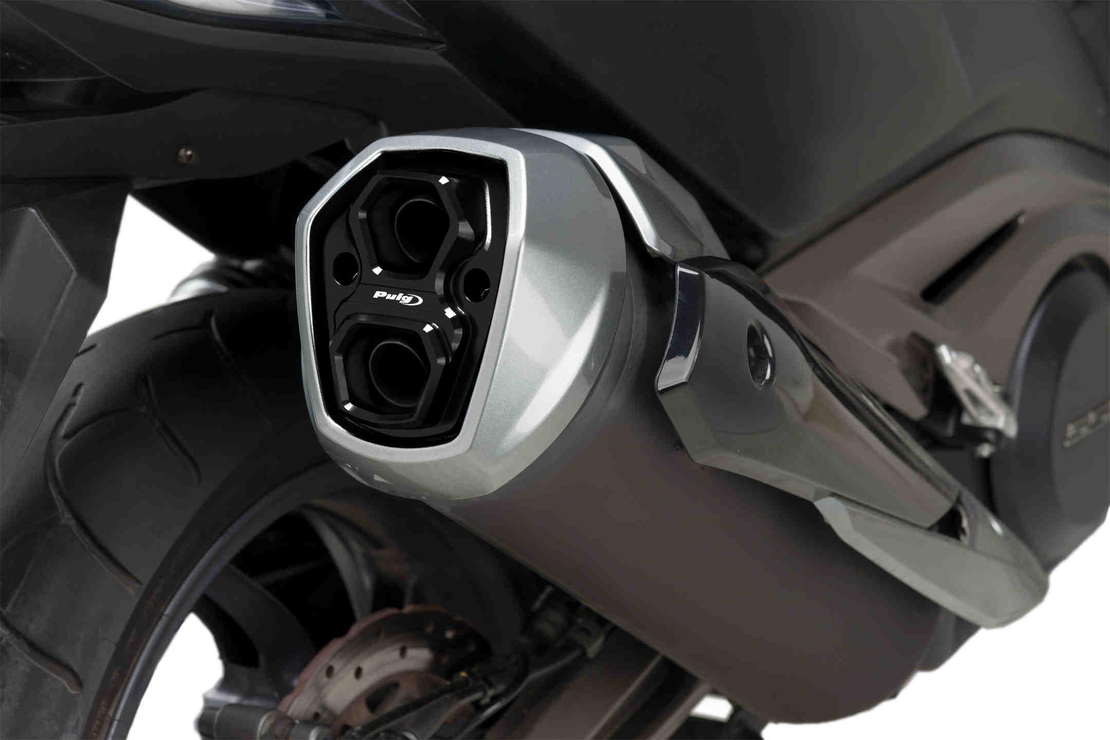 Tapa final escape Kymco AK550 /Premium 2017-2024 negra