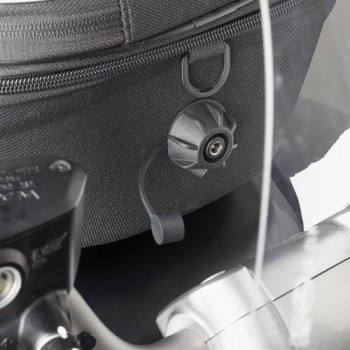 Kit Power Hub para alimentacion interna bolsas sobredeposito Givi