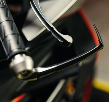 Protector maneta freno CFMoto 450NK , 450SR